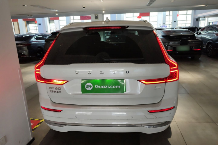 沃尔沃XC60新能源 2024款 T8 插电混动 长续航四驱智远豪华版车身外观6