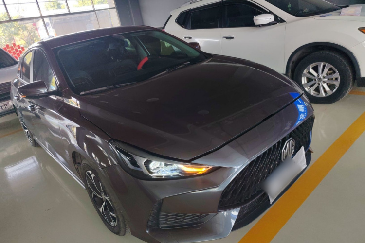 名爵 MG5 2021款 180DVVT 手动青春豪华版车身外观3