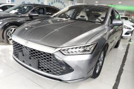 比亚迪 秦PLUS 2024款 荣耀版 DM-i 55KM领先型