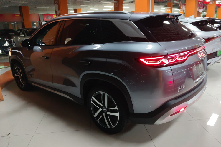 比亚迪 宋L DM-i 2024款 112km 超越型车身外观4