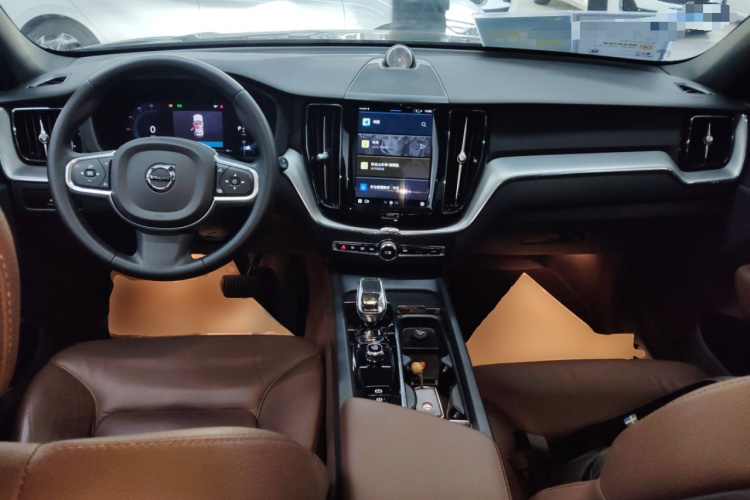 沃尔沃XC60 2024款 B5 四驱智逸豪华版中控内饰12