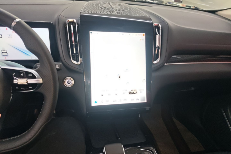 红旗HS3 PHEV 2024款 PHEV 115km 劲为版中控内饰12