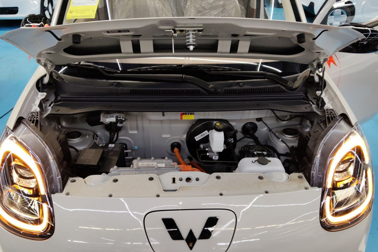 五菱汽车 宏光MINIEV 2025款 四门版 进阶款机舱底盘24