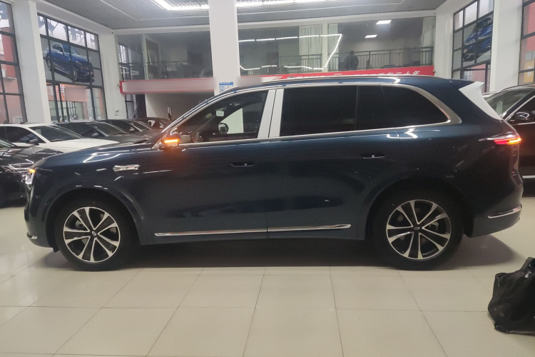 鸿蒙智行 问界M7 2026款 增程 Max四驱版 5座车身外观4