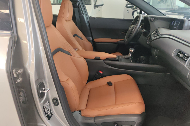 雷克萨斯UX 2020款 200 特别版局部细节41