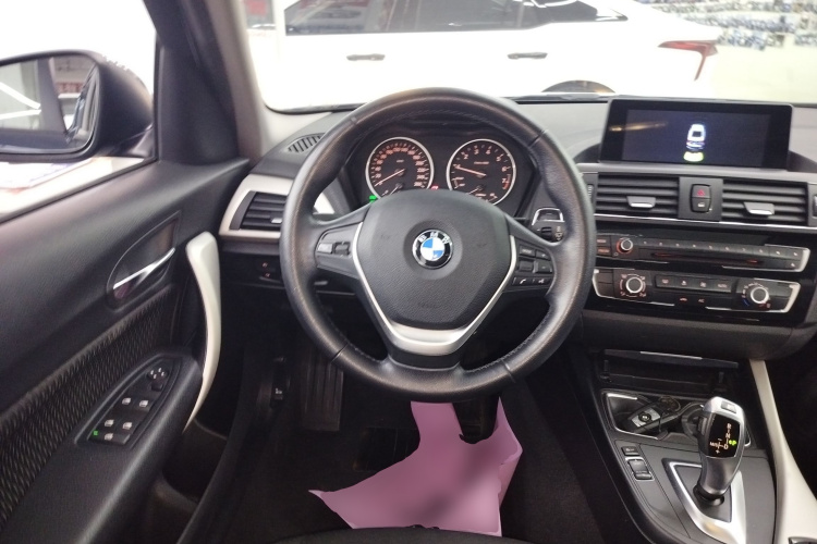 宝马1系(进口) 2016款 118i 领先型局部细节13