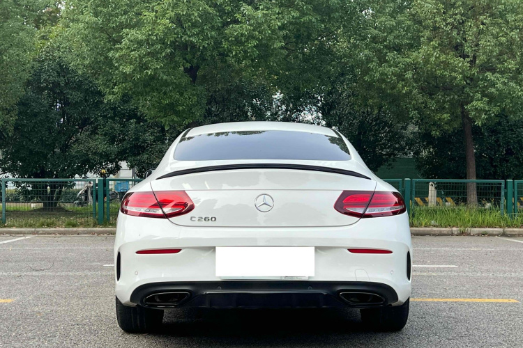 奔驰C级(进口) 2022款 改款 C 260 轿跑车车身外观6002