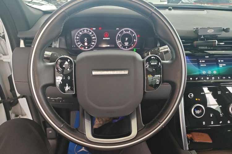 路虎 发现运动版 2020款 249PS R-Dynamic 性能科技版 7座中控内饰13