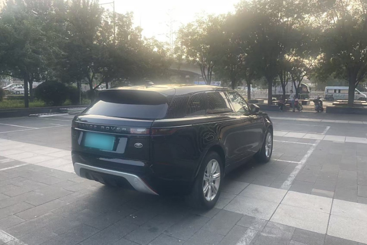 路虎 揽胜星脉 2020款 P250 R-DYNAMIC S车身外观6009