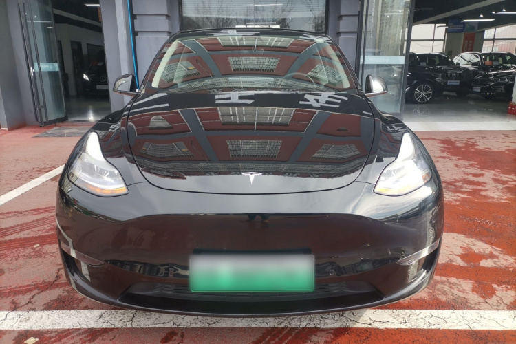 特斯拉 Model Y 2022款 Performance高性能全轮驱动版车身外观2