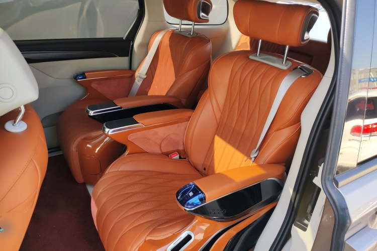 别克GL8 2023款 ES陆尊 舒适型中控内饰21