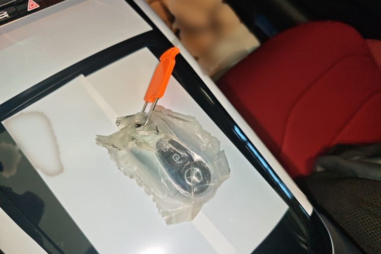 奔驰E级 2024款 E 260 L 4MATIC 运动型中控内饰7001