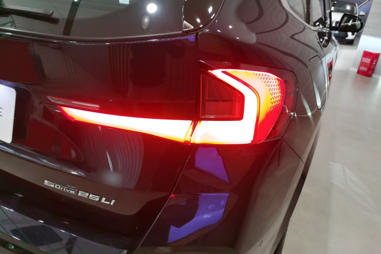 宝马X1 2023款 sDrive25Li M运动套装车身外观6006