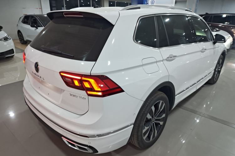 大众 途观L 2024款 出众款 330TSI 自动两驱R-Line龙耀版车身外观6005