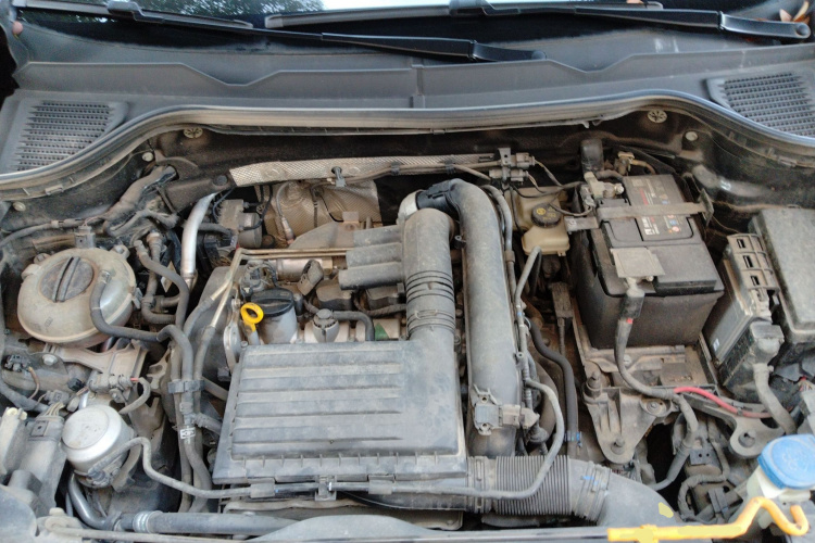 大众 途岳 2020款 280TSI 两驱舒适版 国VI机舱底盘24