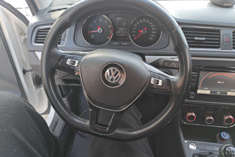 大众 朗逸 2017款 1.6L 手动舒适版中控内饰13