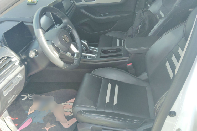 比亚迪 秦Pro 2020款 超越版 1.5TI 自动尊贵型局部细节19