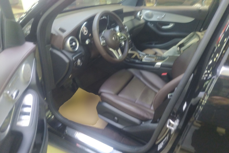 奔驰GLC 2022款 改款三 GLC 260 L 4MATIC 动感型中控内饰19