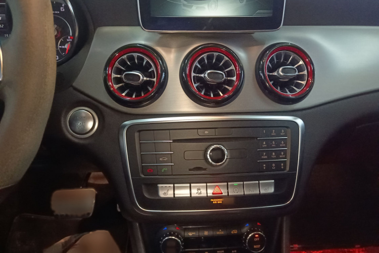 奔驰CLA AMG 2015款 AMG CLA 45 4MATIC局部细节16