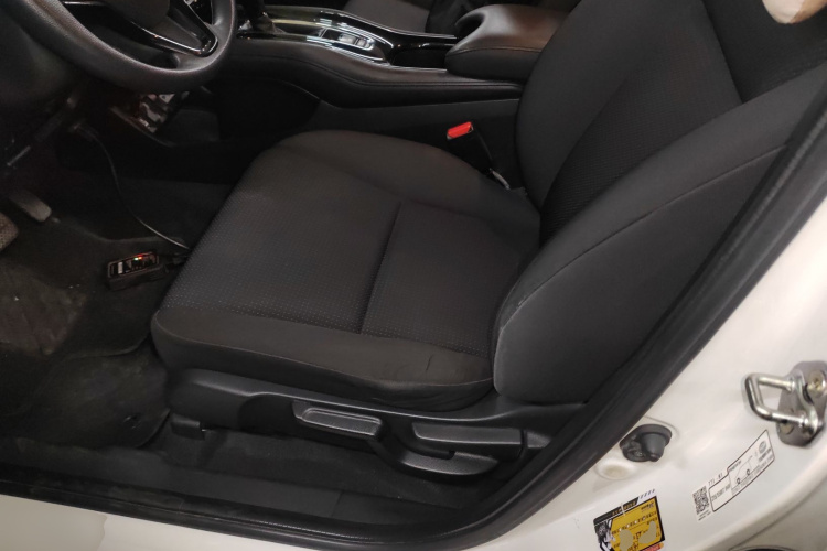 本田 缤智 2019款 220 TURBO CVT精英版 国VI中控内饰19