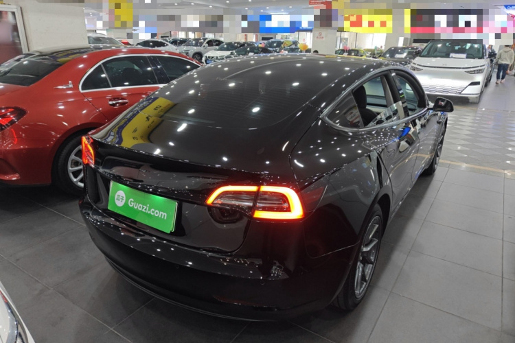 特斯拉 Model 3 2022款 后轮驱动版车身外观6001