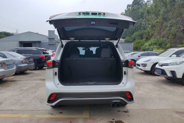 丰田 皇冠陆放 2022款 2.5L HEV两驱精英版局部细节23