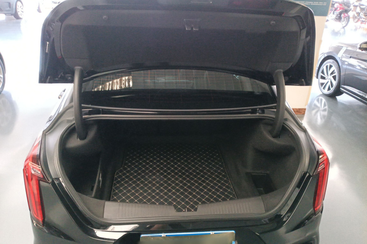 凯迪拉克CT4 2023款 25T 豪华型机舱底盘23