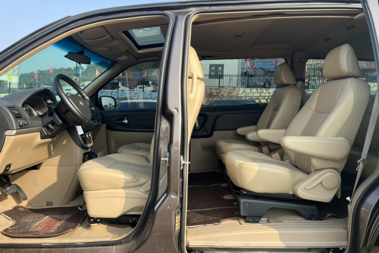 别克GL8 2014款 2.4L 行政版中控内饰7004