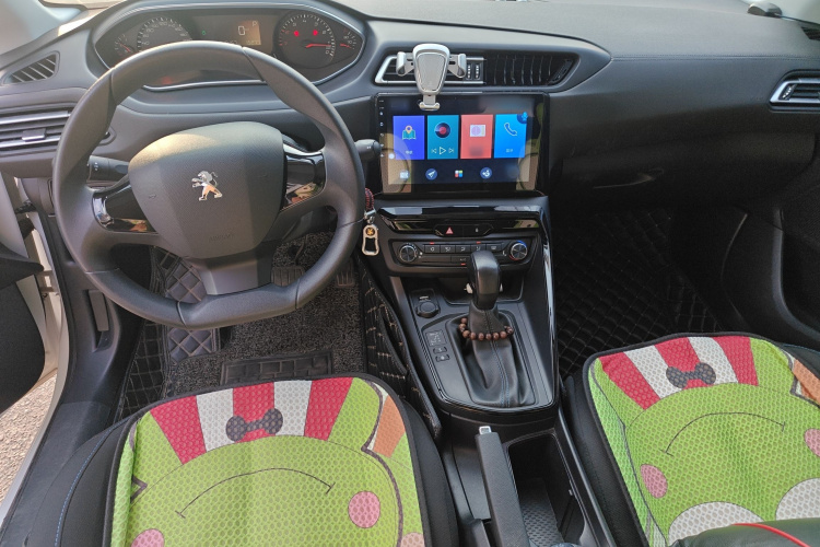 标致308 2016款 1.6L 自动时尚版中控内饰12