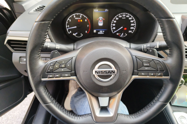 日产 天籁 2021款 2.0T XL 智进版中控内饰13