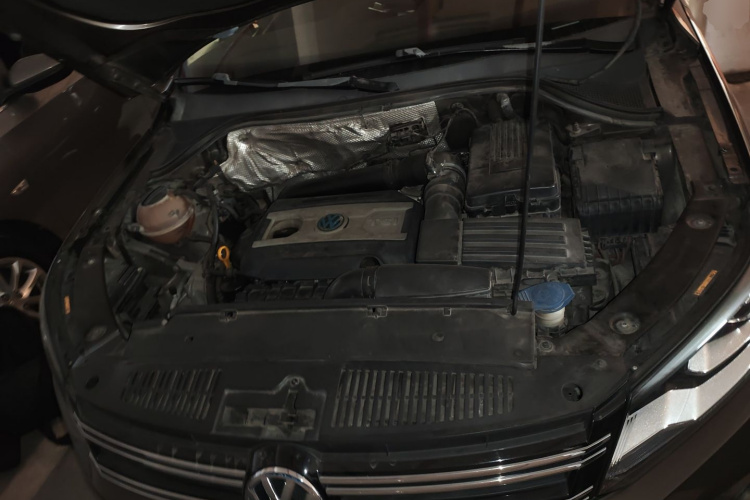 大众 途观 2015款 1.8TSI 自动四驱豪华型机舱底盘24