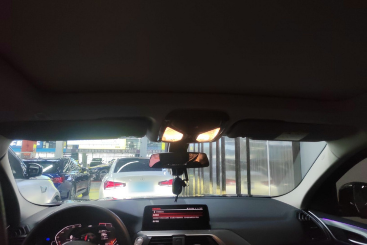 宝马X4 2021款 xDrive 25i M运动套装局部细节22