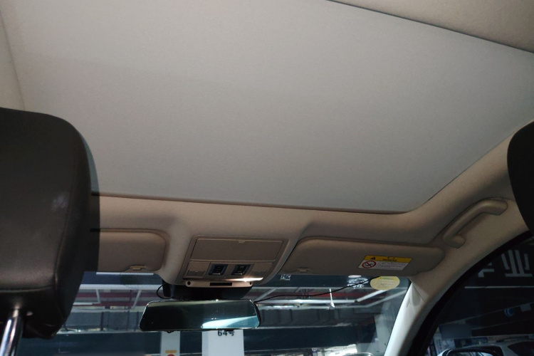 捷豹XEL 2018款 2.0T 200PS 精英版中控内饰22