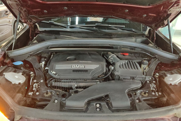 宝马X1 2022款 sDrive25Li 领先型机舱底盘24