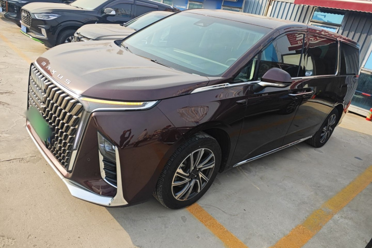 上汽大通MAXUS 大通G90 2022款 2.0T 星云七座版车身外观4