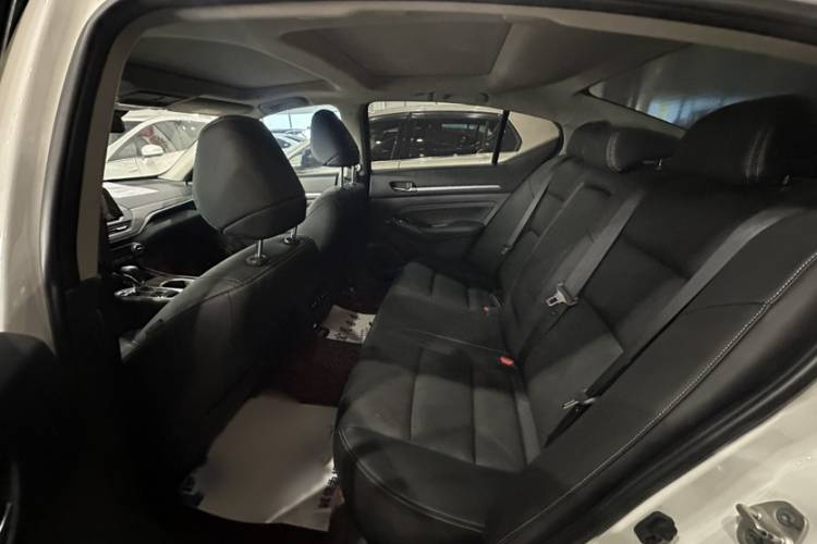 日产 天籁 2021款 2.0L XL 舒适版中控内饰7004