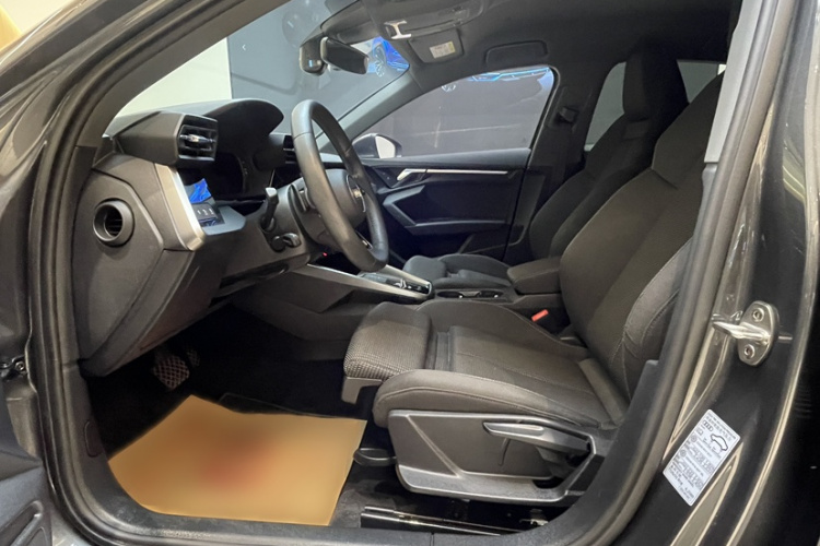 奥迪A3 2021款 A3L Limousine 35 TFSI 进取运动型局部细节19