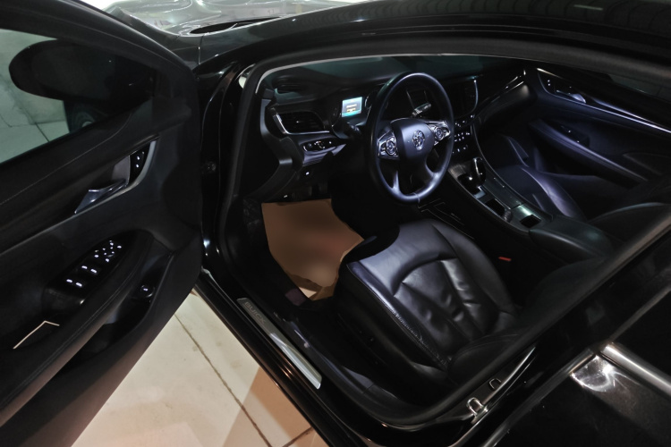 别克 君越 2018款 20T 精英型中控内饰20