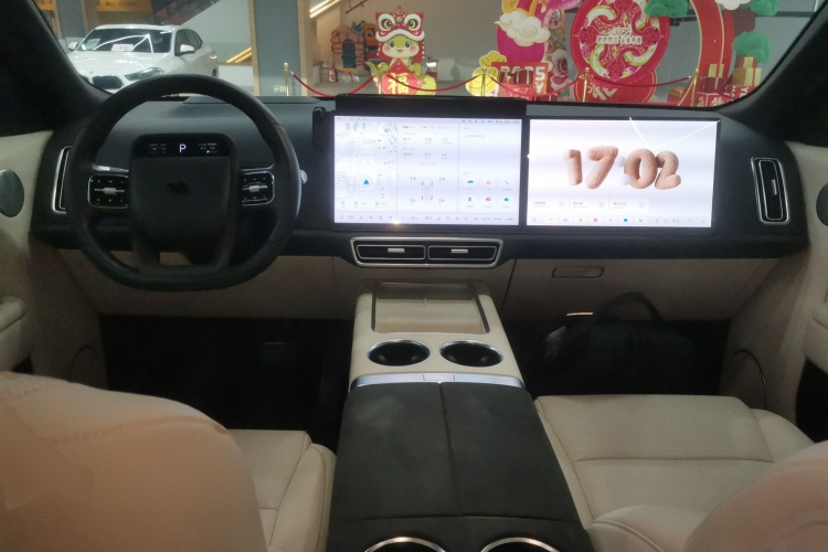 理想汽车 理想L9 2022款 Max中控内饰7002