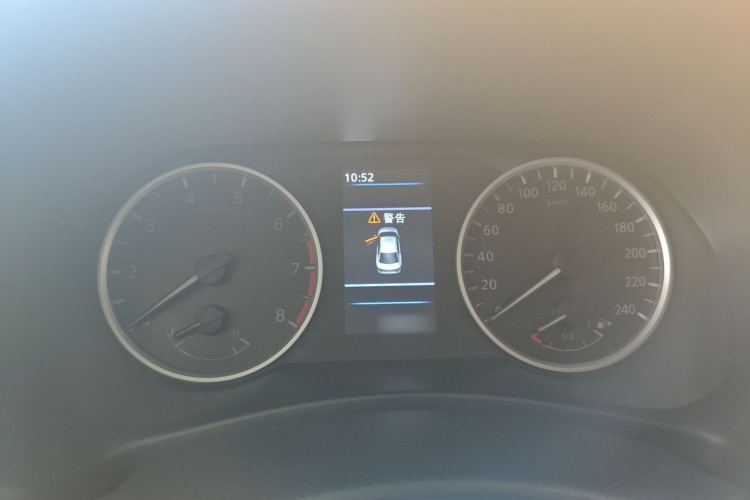 日产 轩逸 2022款 1.6L XL CVT悦享版局部细节14