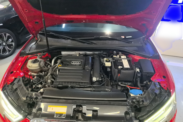 奥迪A3 2019款 Limousine 35 TFSI 时尚型 国VI机舱底盘24