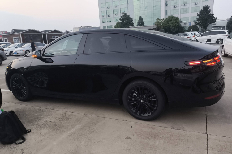 零跑汽车 零跑C01 2024款 纯电 525智行版车身外观6004