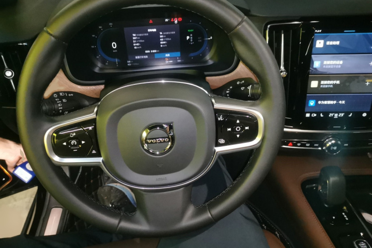 沃尔沃S90新能源 2024款 插电式混动 四驱长续航智逸豪华版局部细节13