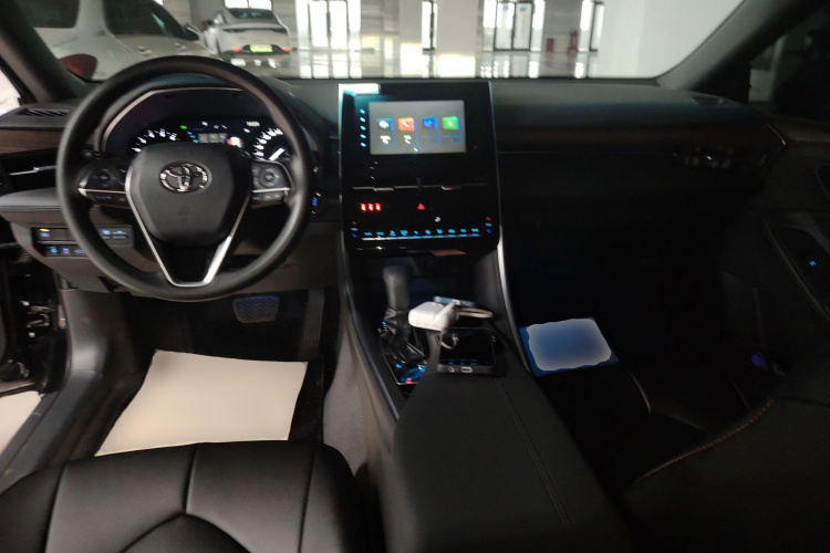 丰田 亚洲龙 2023款 2.0L 进取版中控内饰7002