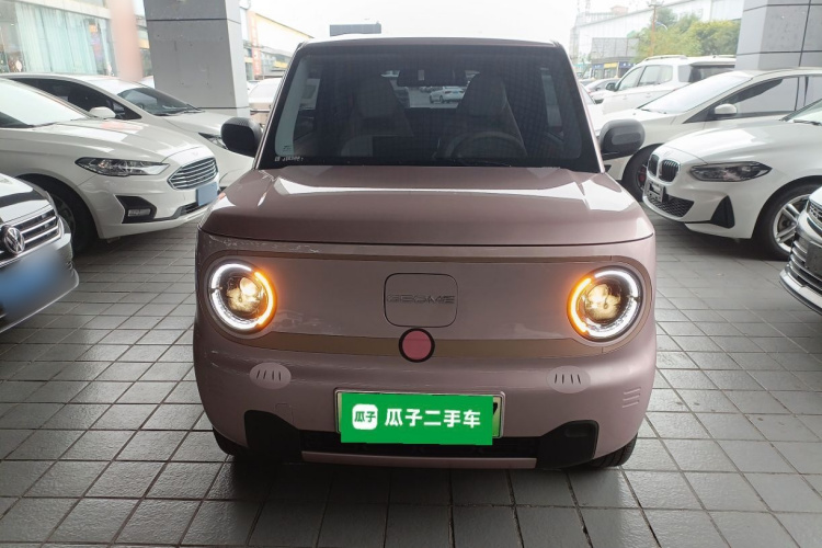吉利银河 2024款 熊猫mini 200km 耐力熊车身外观2