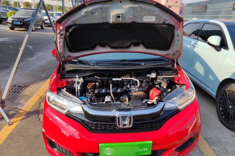 本田 飞度 2018款 1.5L CVT舒适天窗版机舱底盘24