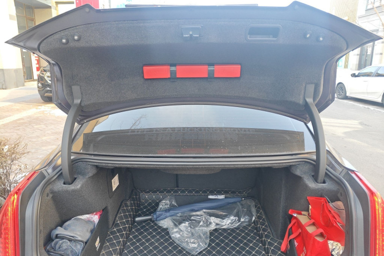 凯迪拉克ATS-L 2017款 28T 时尚型中控内饰23