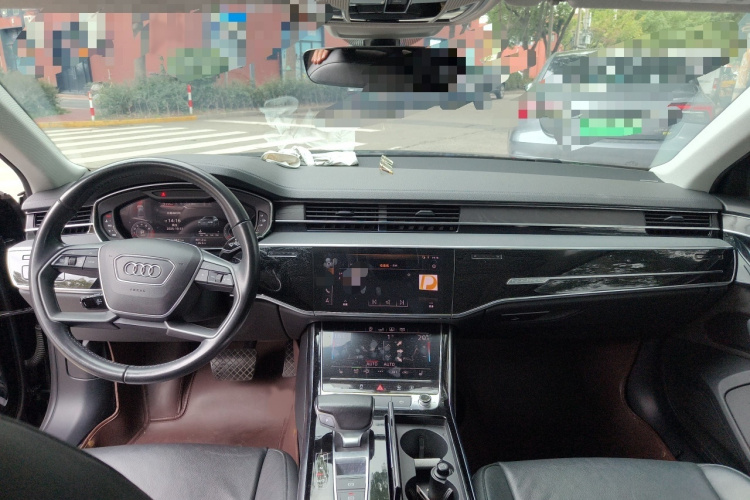奥迪A8 2019款 A8L 50 TFSI quattro 舒适型中控内饰7002