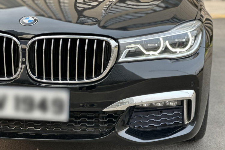 宝马7系 2018款 730Li 尊享型 M运动套装车身外观6001