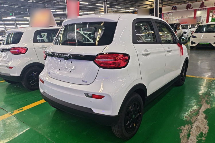 零跑汽车 零跑T03 2025款 310舒享版车身外观6005